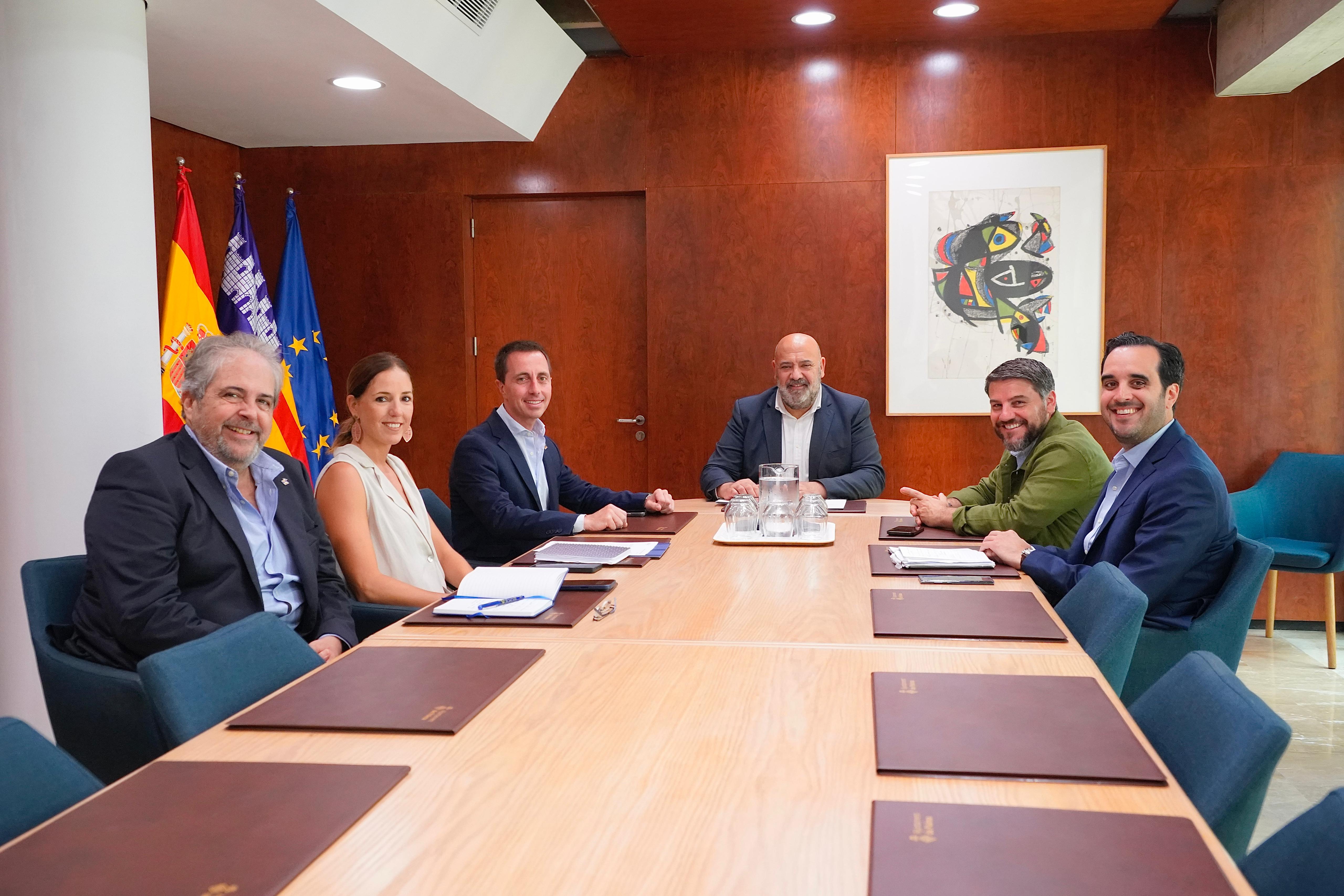 Reunión entre el Consell de Mallorca y el Ajuntament de Palma.