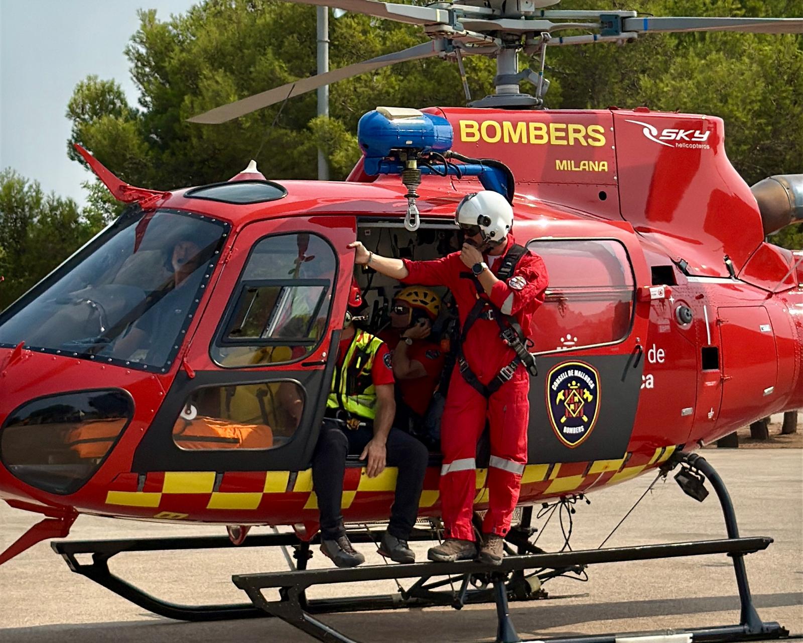El helicóptero de los Bomberos de Mallorca <em>Milana</em>.