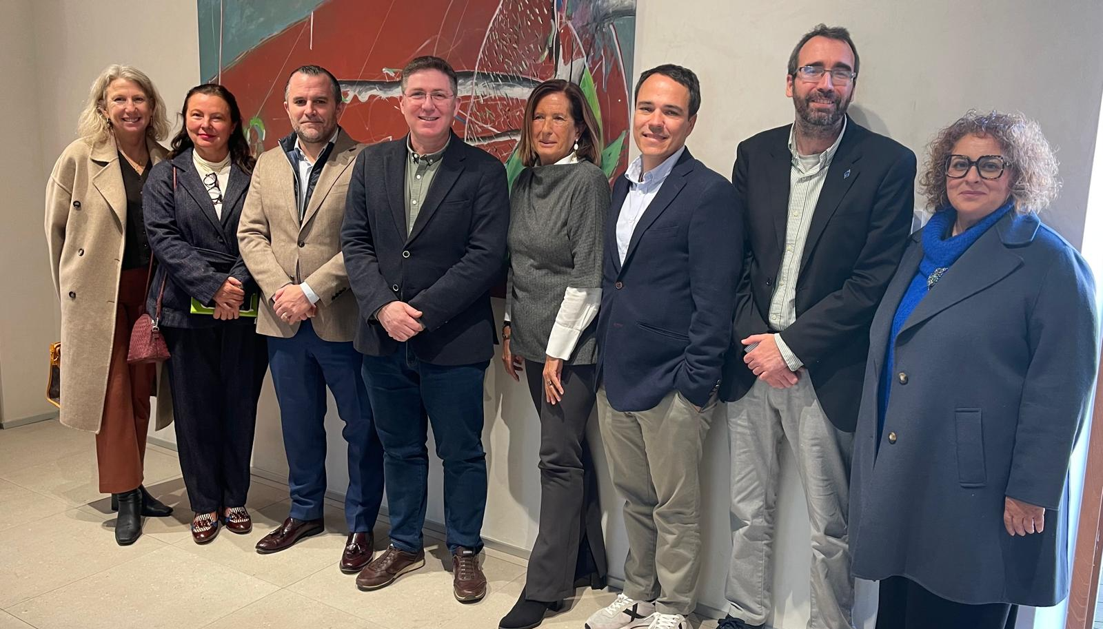 Reunió del conseller de Turisme, Guillem Ginard, amb la Federació Hotelera de Mallorca.
