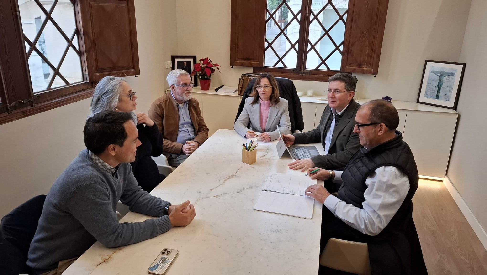 Reunión del consejero Ginard con la Asociación Hotelera del municipio.
