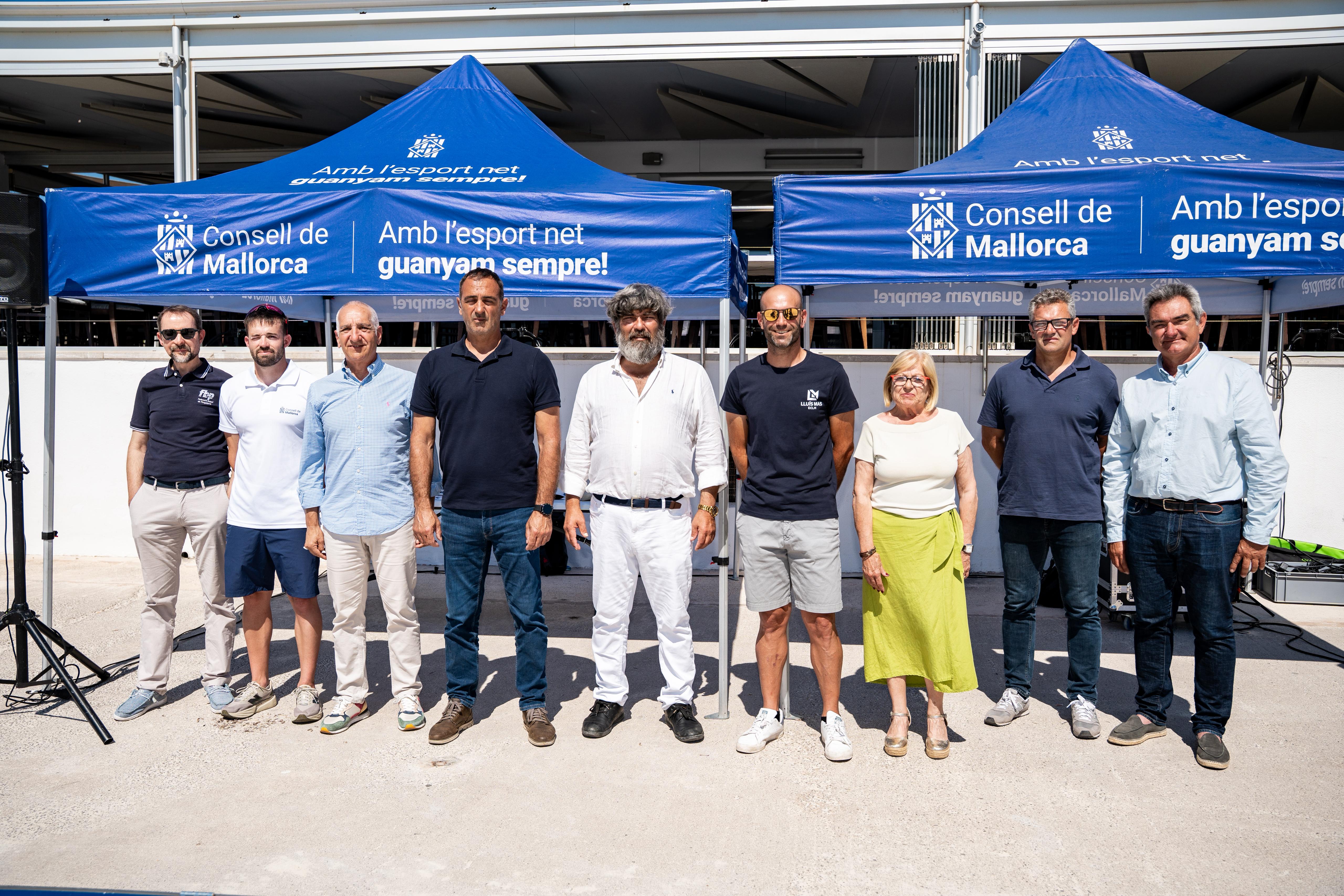 Presentación del I Circuito de Bicicletas Acuáticas de Mallorca.