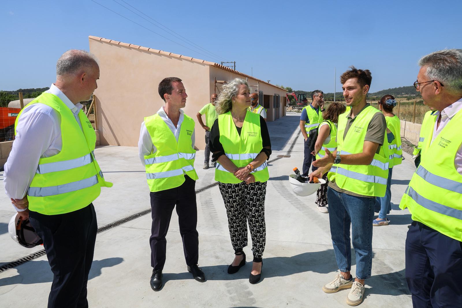 Visita als diferents projectes que es duen a terme a Sant Joan mitjançant el Pla d'Obres i Serveis 2024/2025.