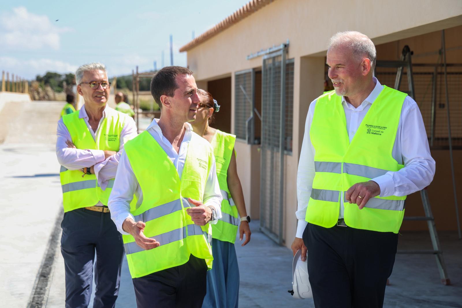 Visita als diferents projectes que es duen a terme a Sant Joan mitjançant el Pla d'Obres i Serveis 2024/2025.