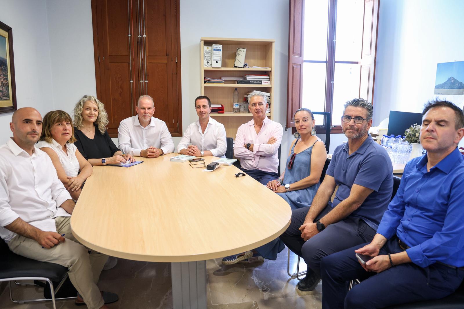 Visita als diferents projectes que es duen a terme a Sant Joan mitjançant el Pla d'Obres i Serveis 2024/2025.