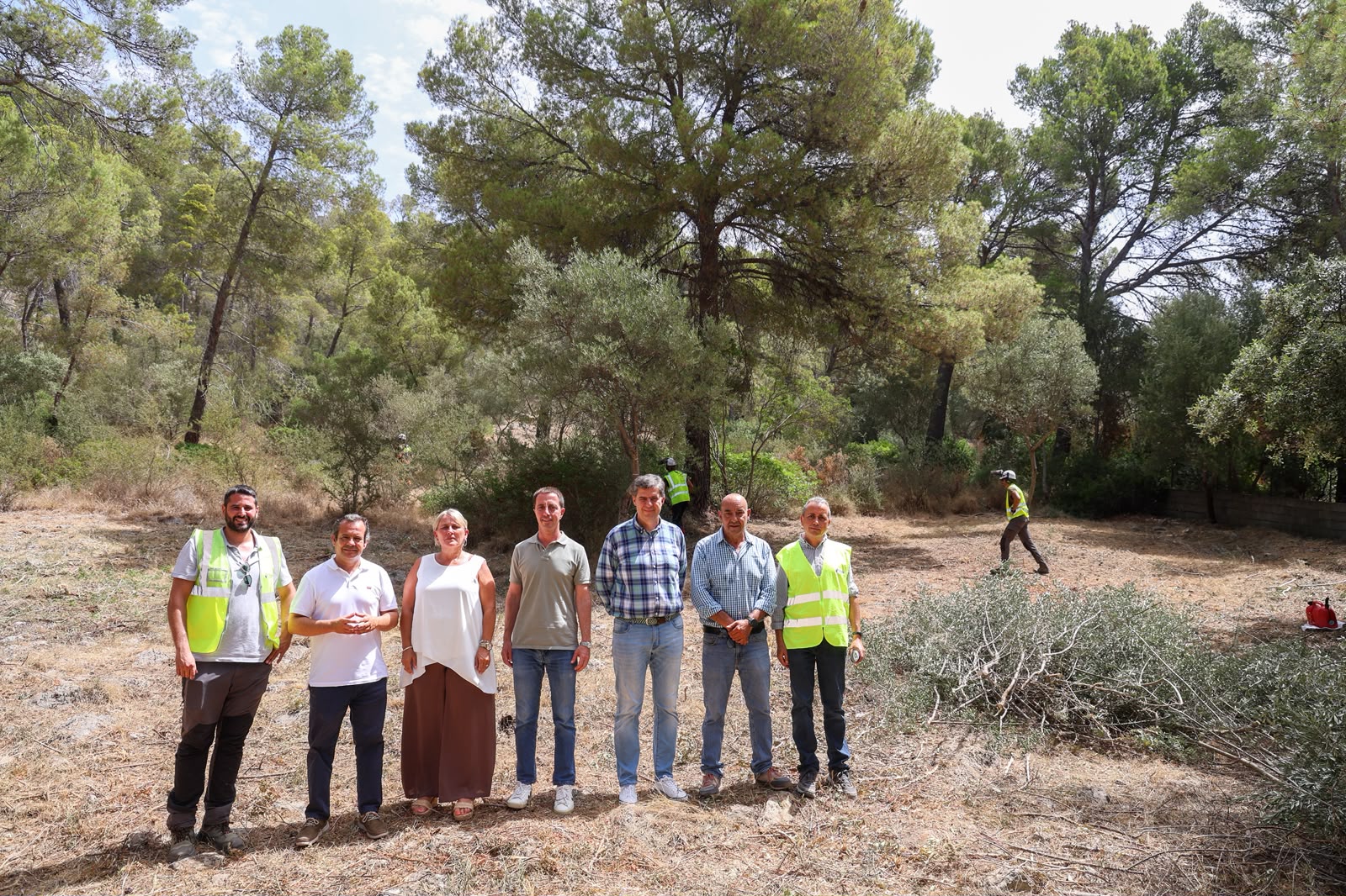El president del Consell de Mallorca, Llorenç Galmés, visita les tasques que s'estan duent a terme a la Comuna de Bunyola del pla estratègic de neteja forestal de la serra de Tramuntana.