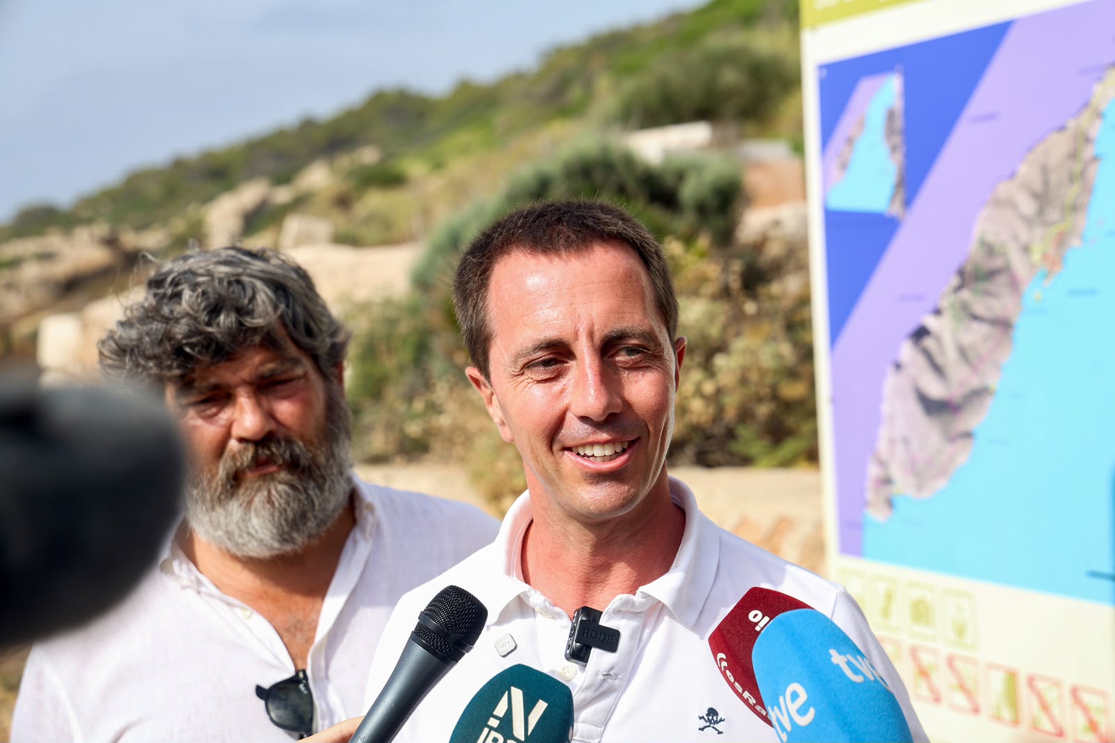 El president Galmés a la presentació del Passaport de la Ruta dels Gegants de Llum a sa Dragonera.