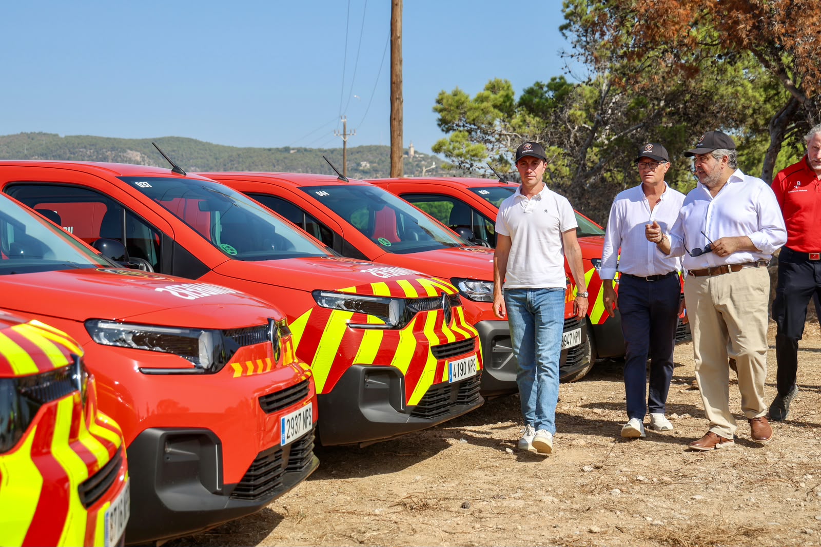 Presentació de les furgonetes noves dels Bombers de Mallorca.