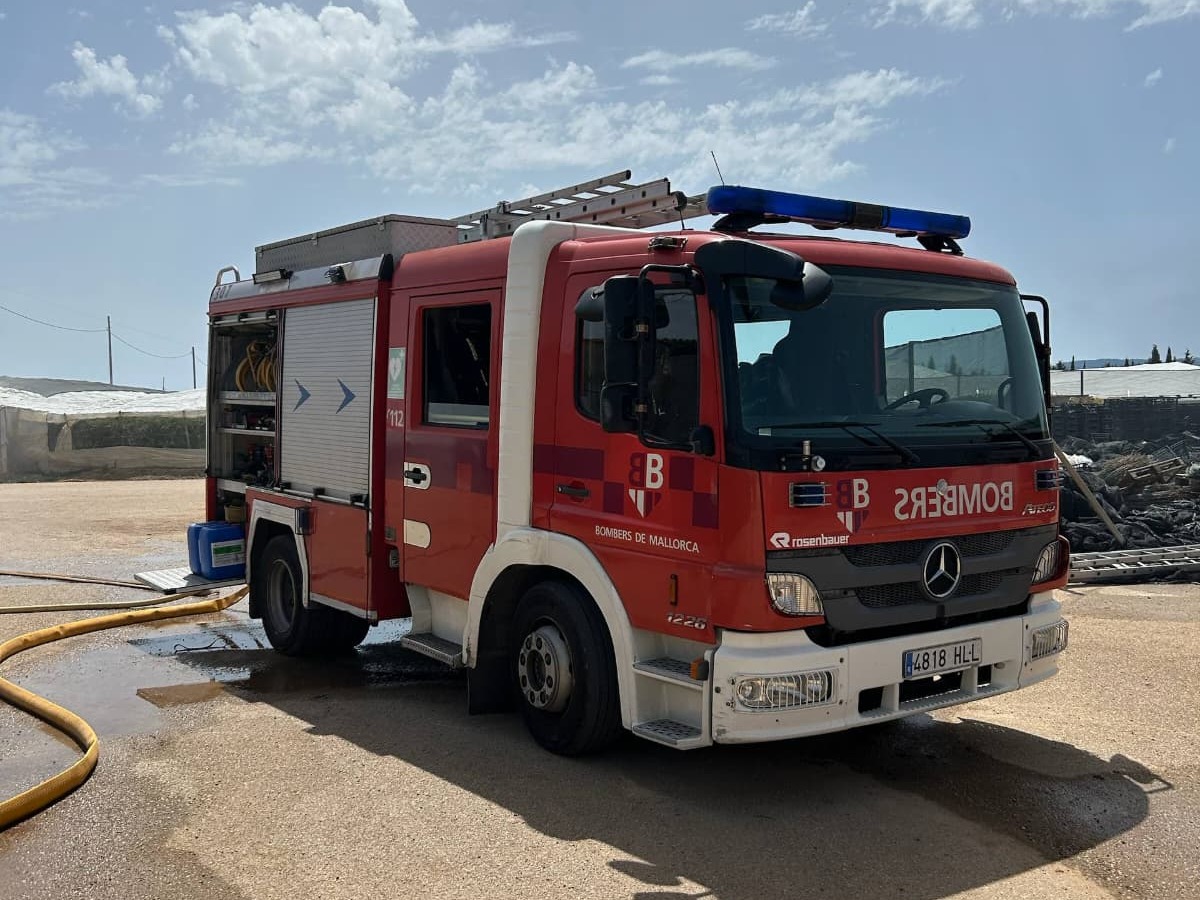 Autobomba lleugera dels Bombers de Mallorca.