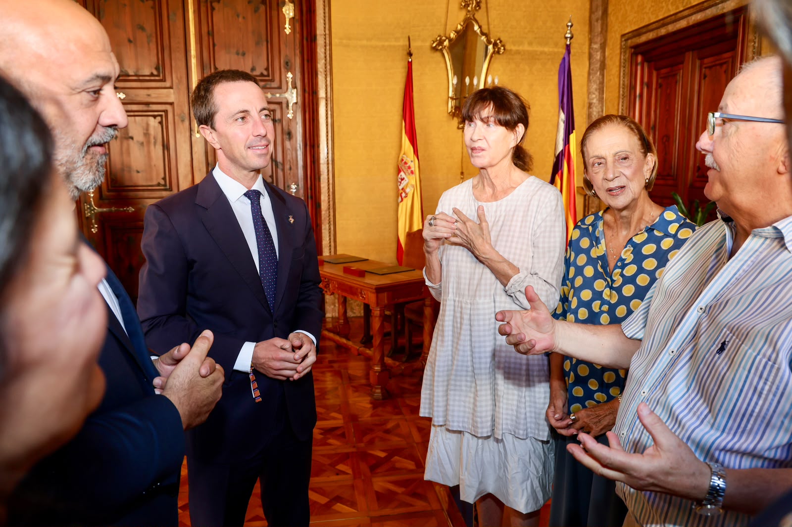 Signatura del protocol entre el Consell de Mallorca i l'Ajuntament de Palma per la cessió d'uns terrenys a Cala Major per fer-hi un nou espai verd.