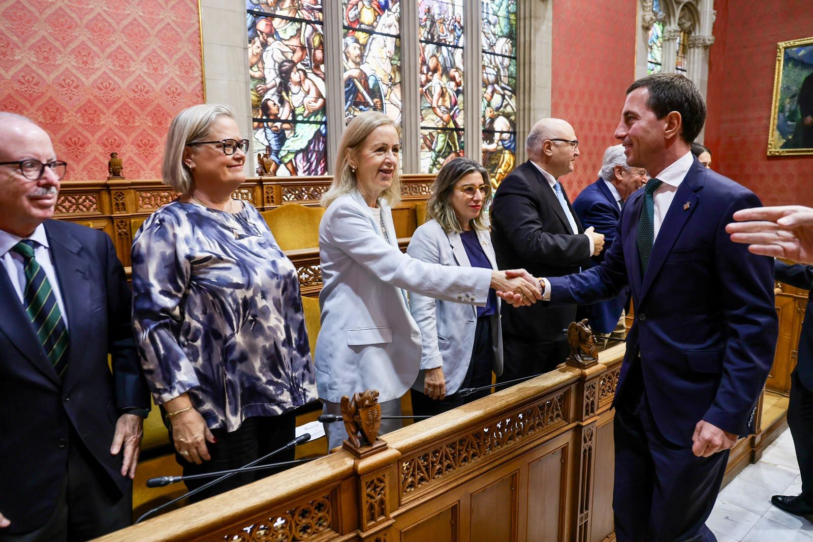 El presidente Galmés recibe a los representantes consulares de 19 paises.