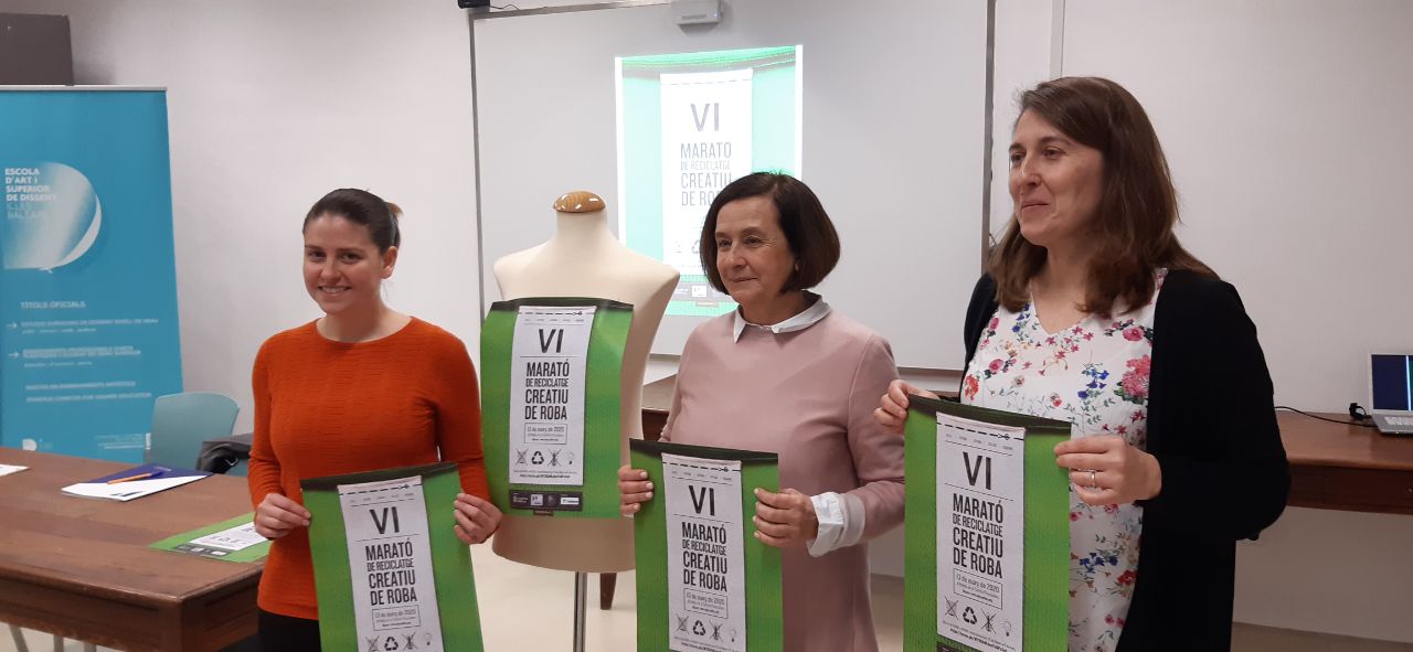 La vicepresidenta segona i consellera de Sostenibilitat i Medi Ambient Aurora Ribot amb  María Abando, directora d'EASDIB i Llúcia Forteza, del Patronat Fundació Deixalles.