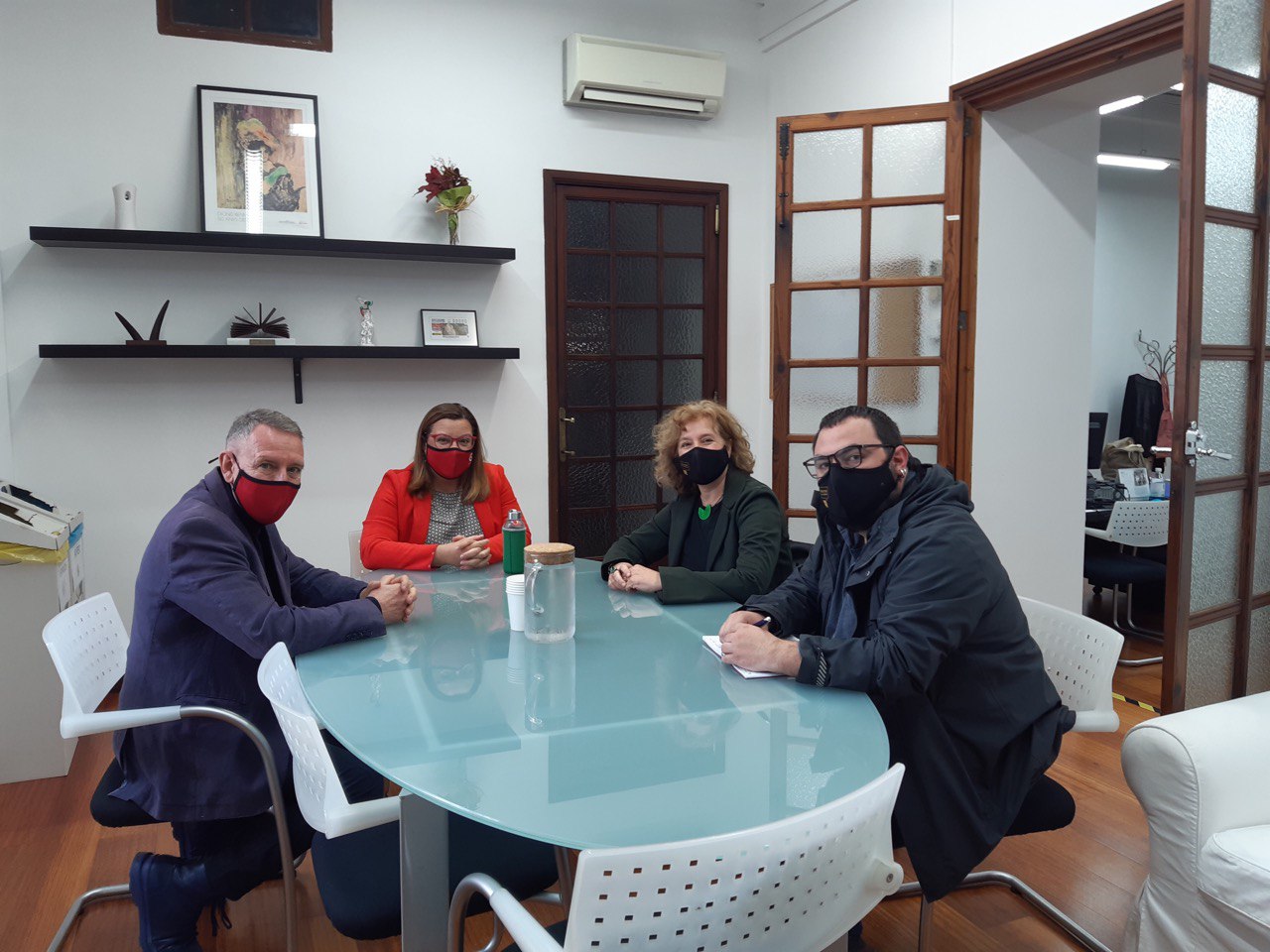 Moment de la reunió entre Lluís Segura, Bel Busquets, Rut Carandell i Dídac Alcalà (d’esquerra a dreta).