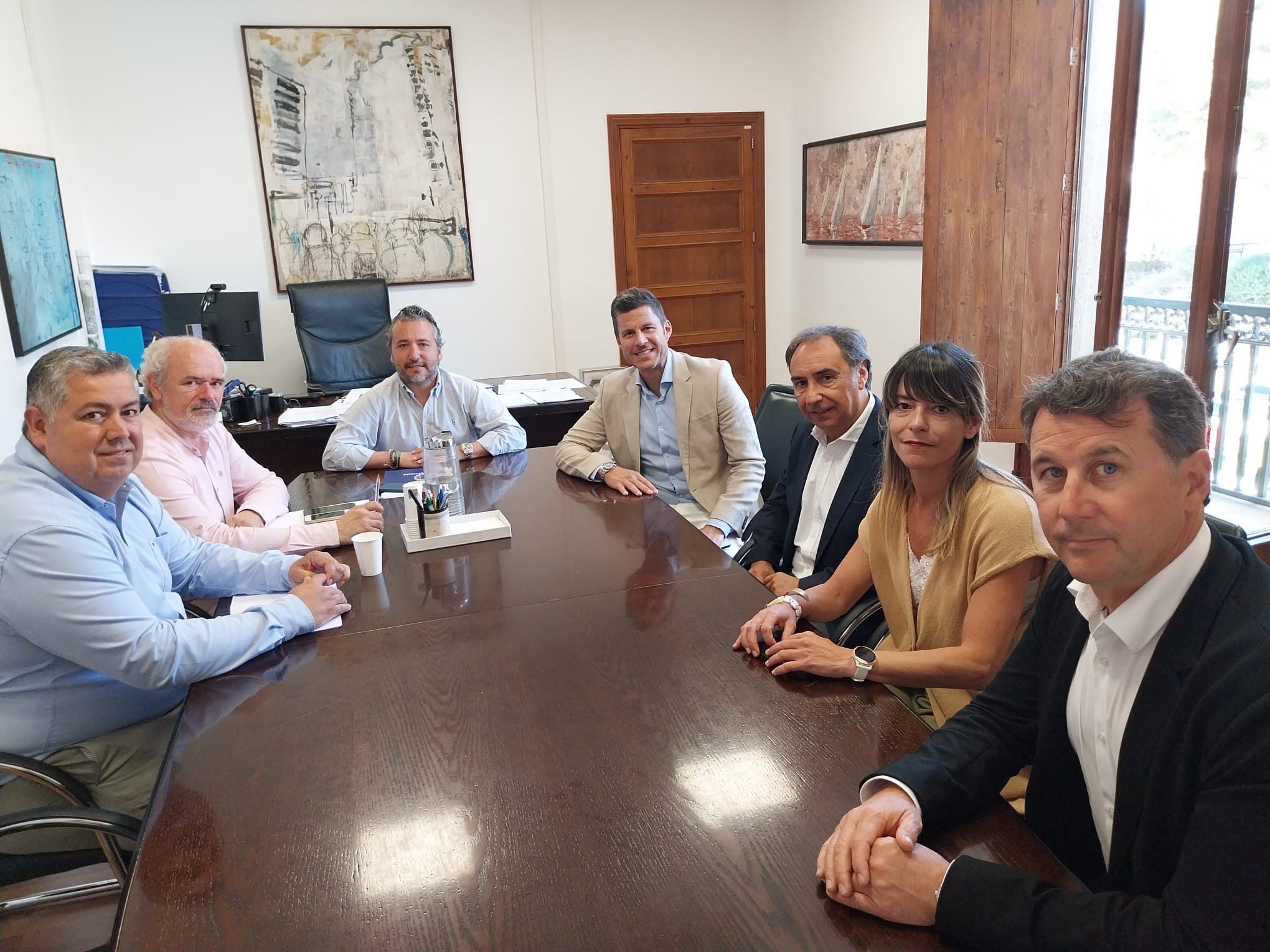El conseller Fernando Rubio durante la reunión con BALEVAL que preside Othman Ktiri.