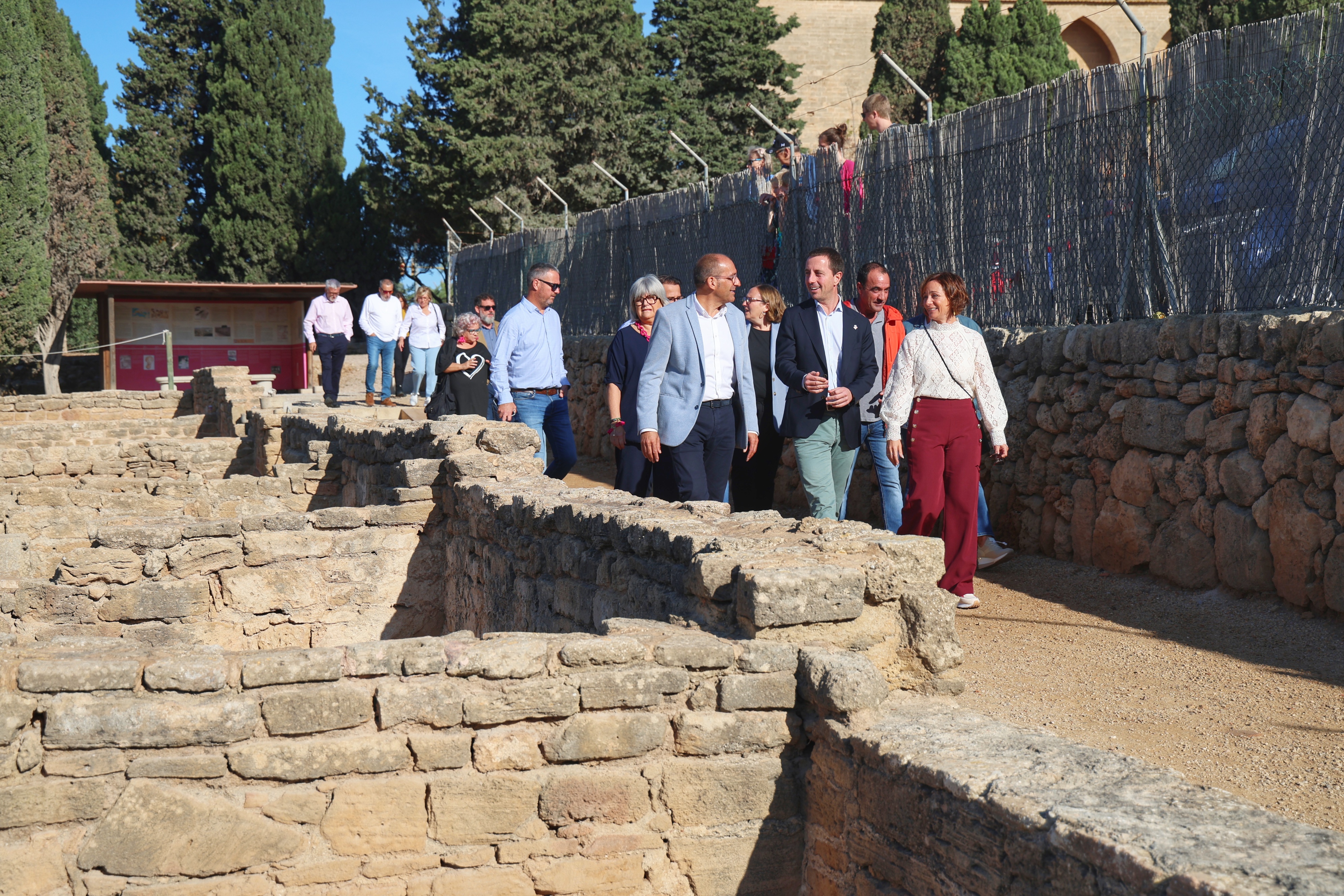Signatura conveni per a la millora de l'accessibilitat a la Ciutat Romana de Pollentia