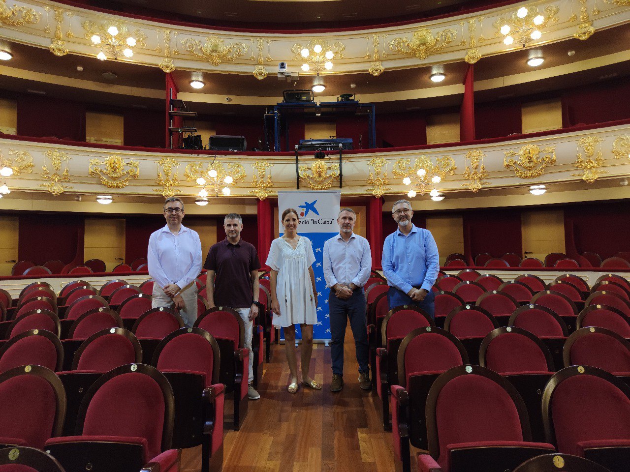 Firma del conveni entre el Teatre Principal i la Fudació 
