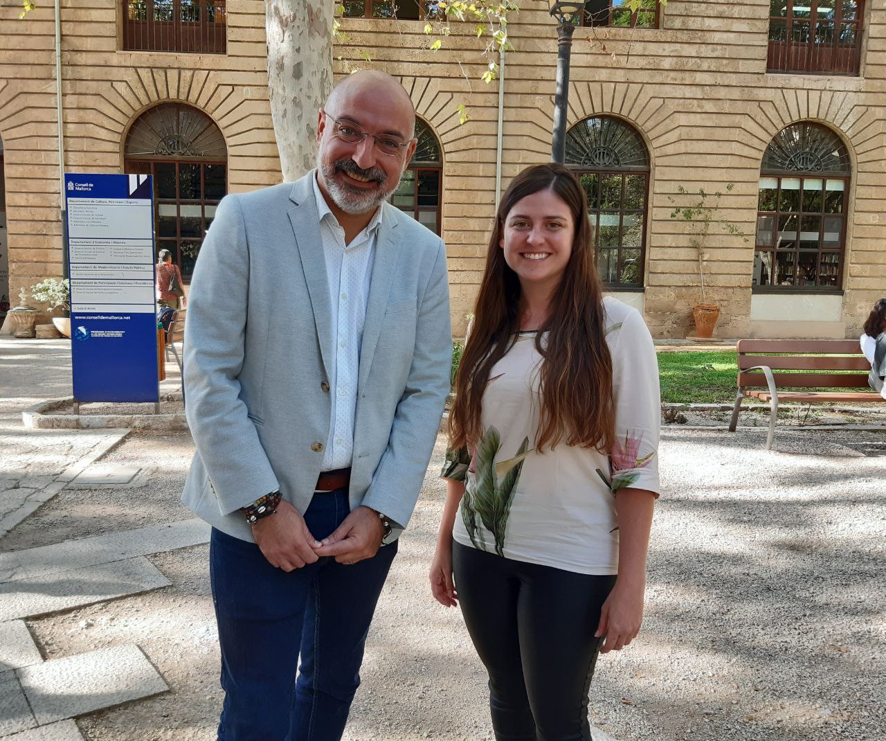 (d’esquerra a dreta) Andreu Serra, conseller de Transició, Turisme i Esports, i Aurora Ribot, vicepresidenta i consellera de Sostenibilitat i Medi Ambient,