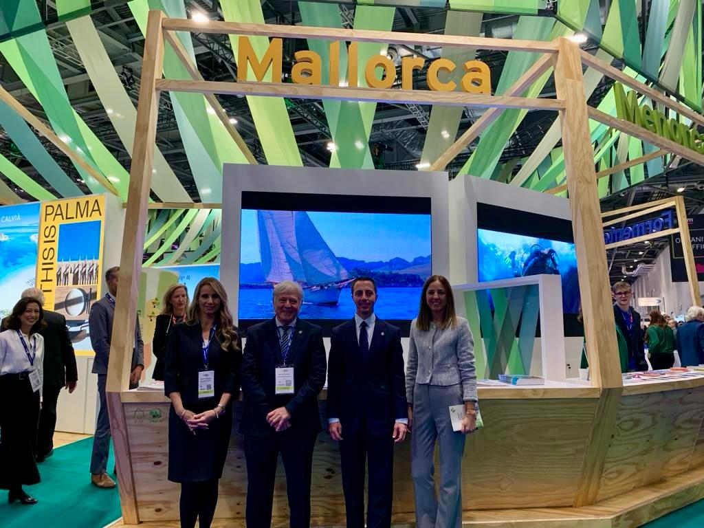La delegació del Consell de Mallorca, encapçalada per Llorenç Galmés, en la passada WTM de Londres.