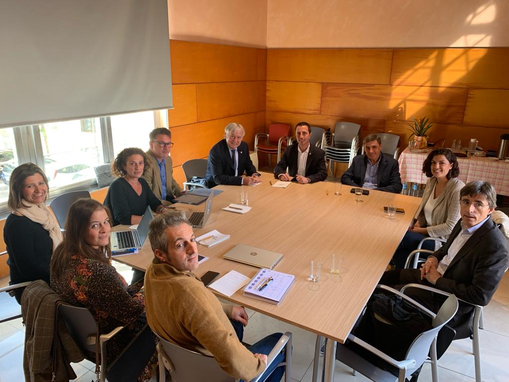 Llorenç Galmés ha presidido la reunión con SEGITTUR en La Misericordia.