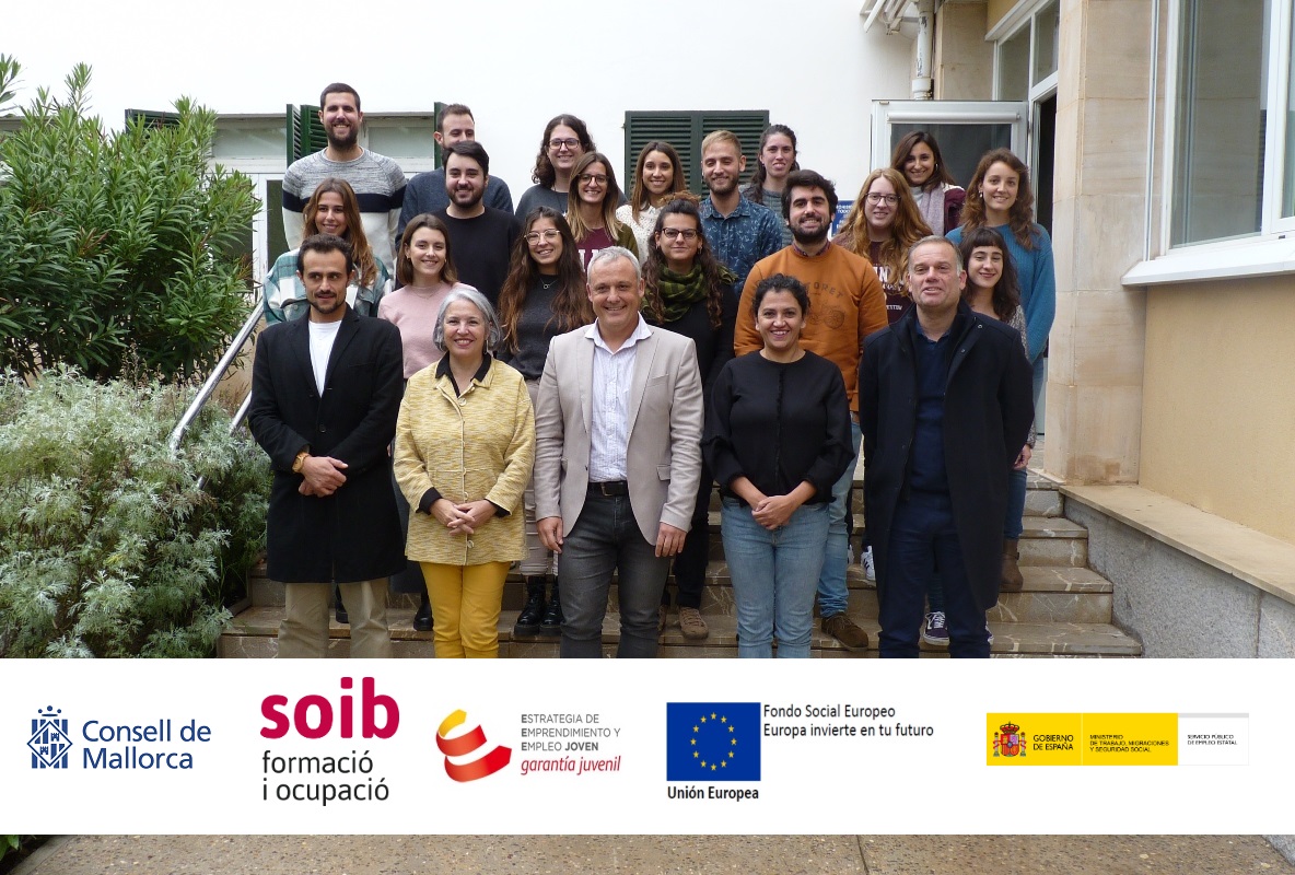 Acto de despedida a los jóvenes cualificados que han trabajado en el Consell los últimos 12 meses.