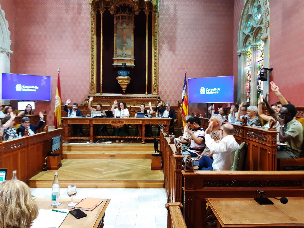 Aprovació de la modificació i interpretació del contracte amb Mac Insular