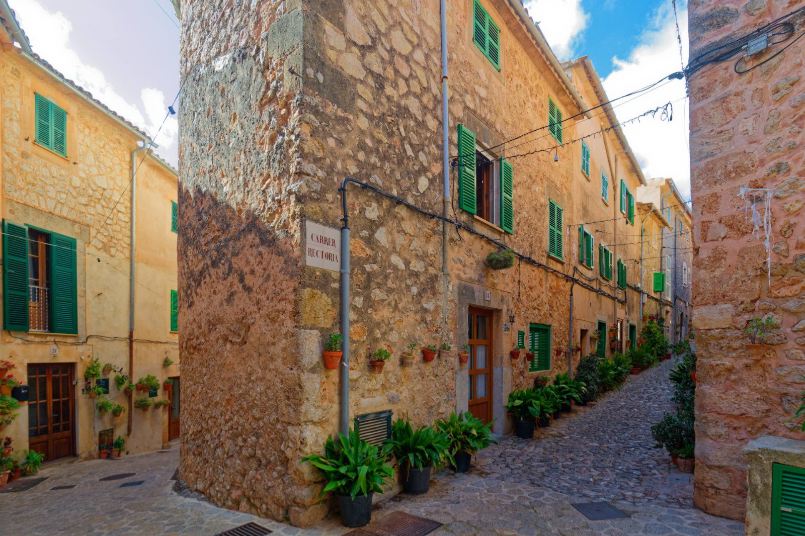 Segundo premio de honor de la categoría pueblos de la Serra: Carrer Rectoria, de Sebastián Antonio Bota Ferragut.