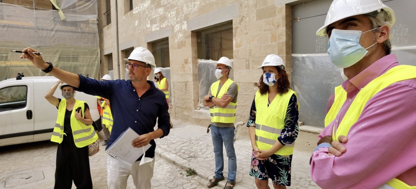 La presidenta Cladera visita les obres de la Misericòrdia.