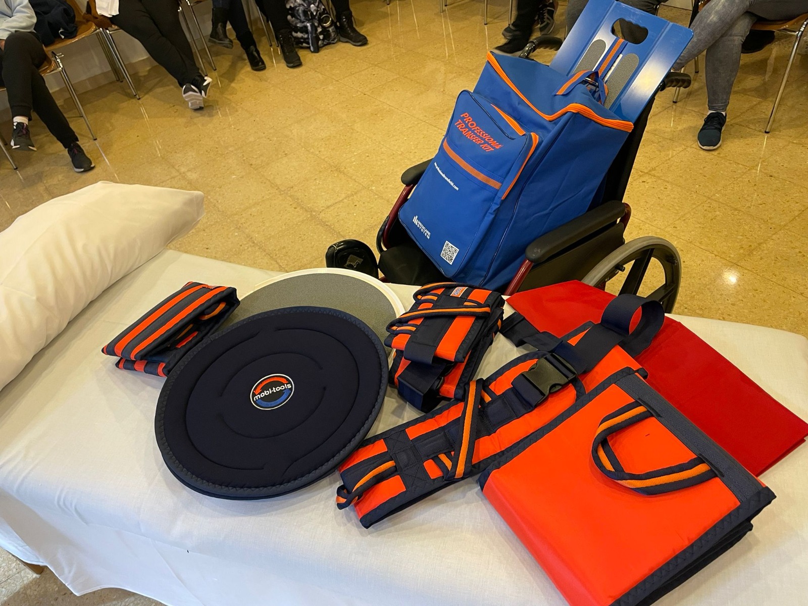 El Servei d'Atenció Integral a Domicili de l'IMAS avança cap a la millora assistencial i l'especialització dels seus professionals amb noves ajudes tècniques.