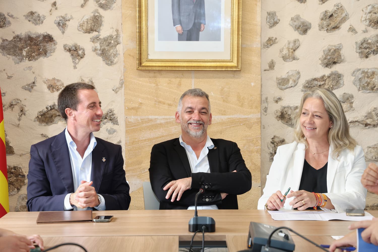 El consistorio también se ha reunido hoy con el Departament de Promoció Econòmica i Desenvolupament local del Consell.