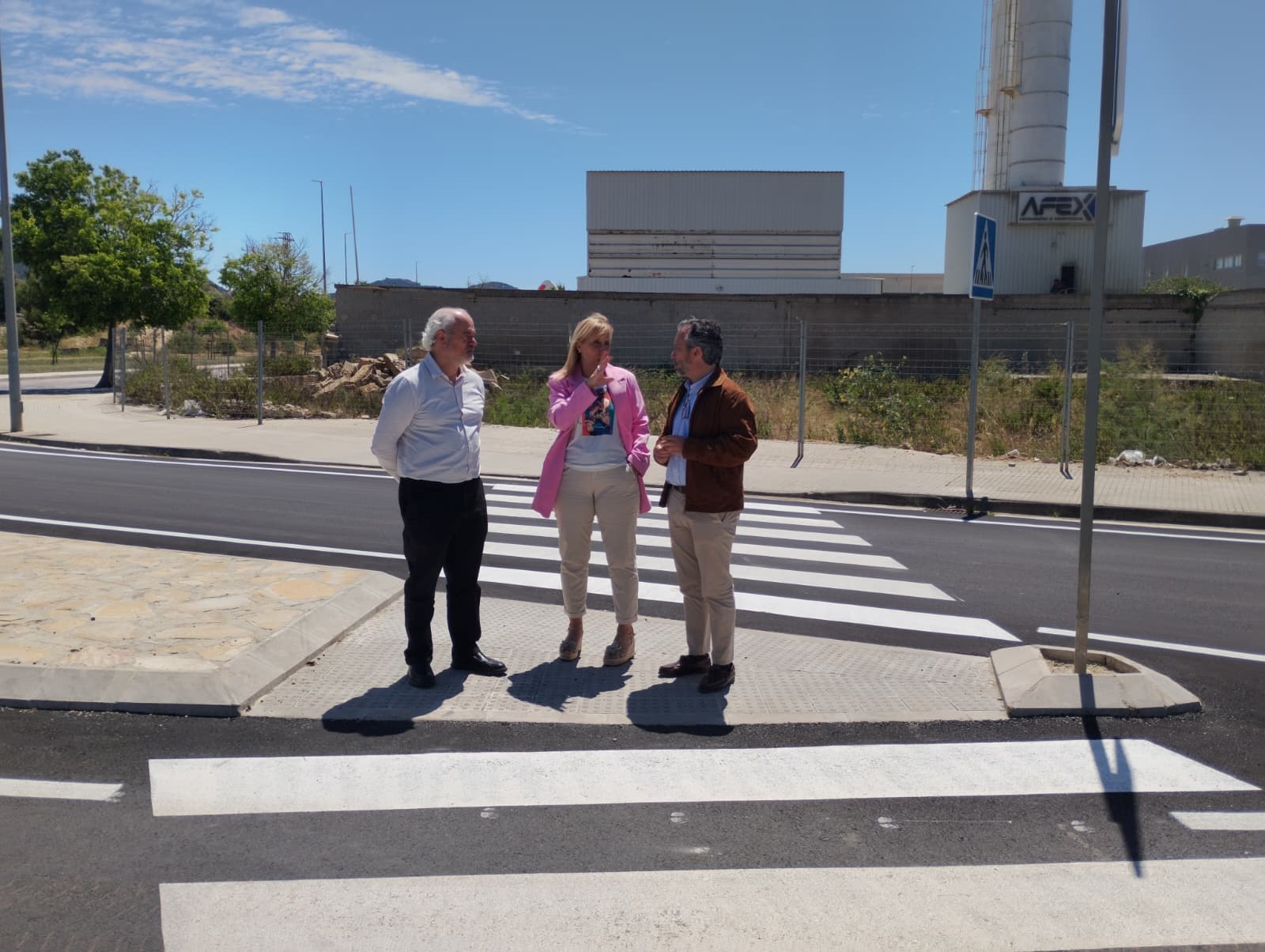 El conseller de Territorio ,Fernando Rubio; la alcaldesa de Felanitx, Catalina Soler; y el director insular de Infraestructuras, Rafel Gelabert.