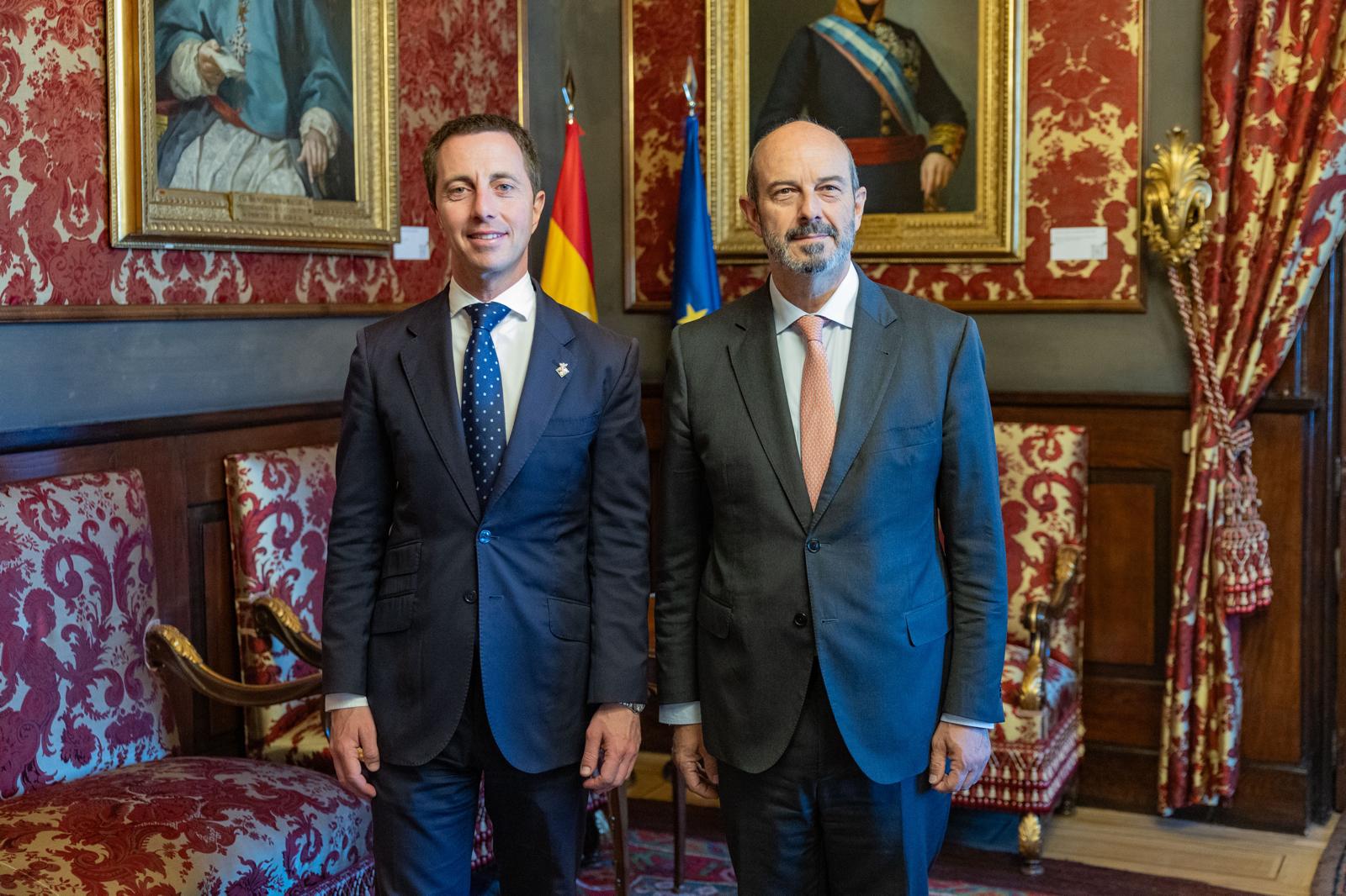 El president del Consell ha mantingut una trobada amb el president del Senat Pedro Rollán.
