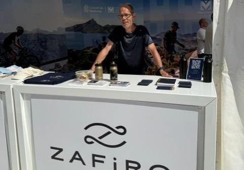 Imágenes del estand de Zafiro Hotels
