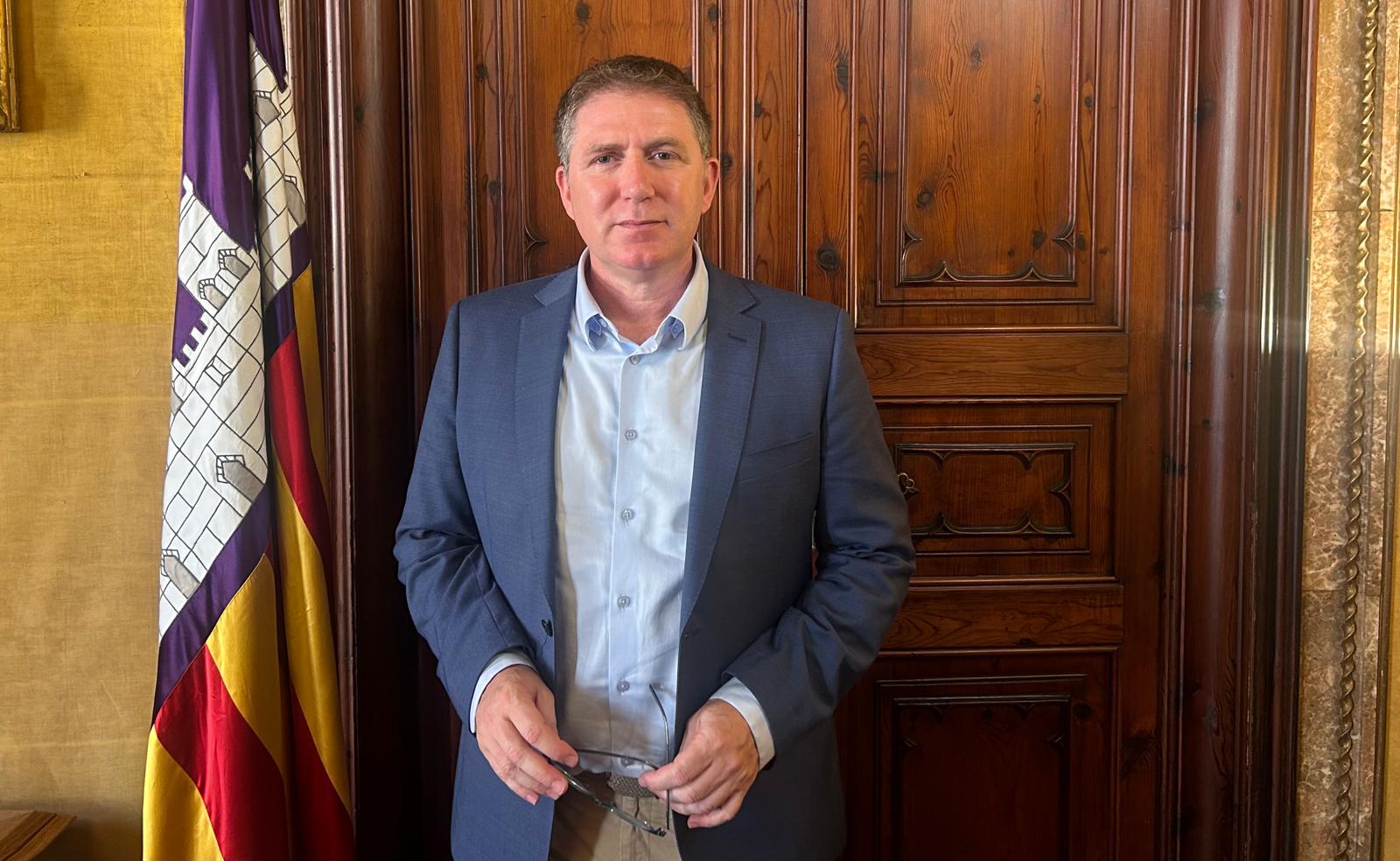 Imágenes del consejero de Turisme Guillem Ginard