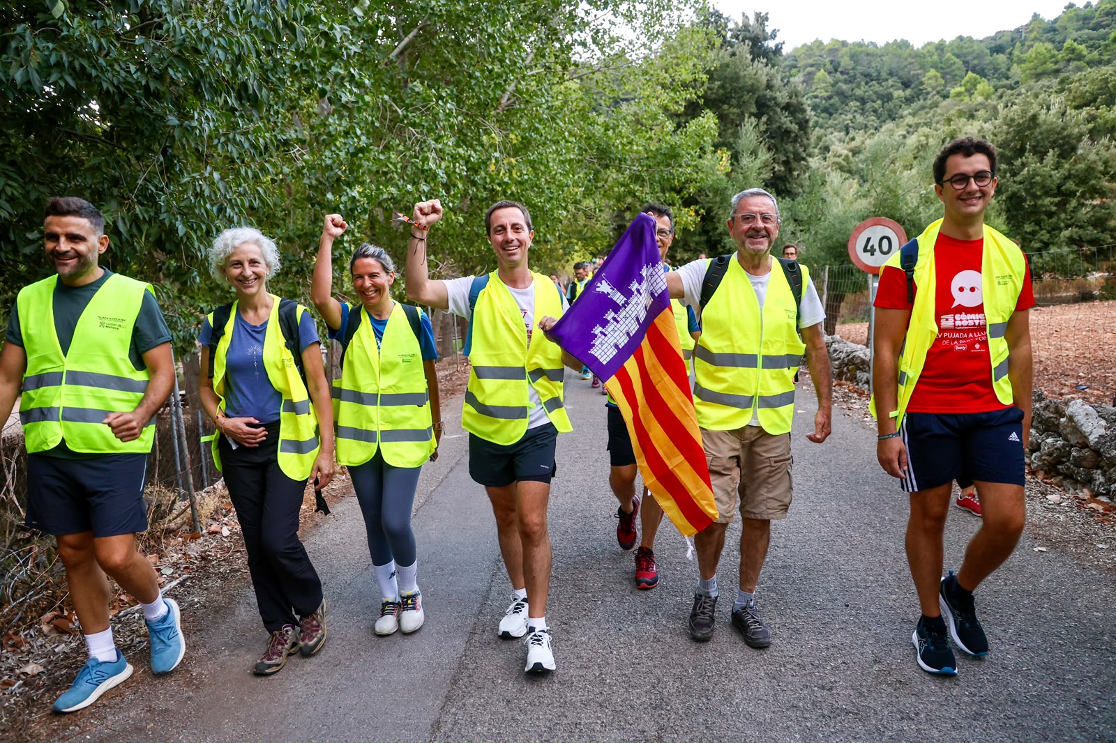 Imatges del President a la pujada a Lluc des de la part forana