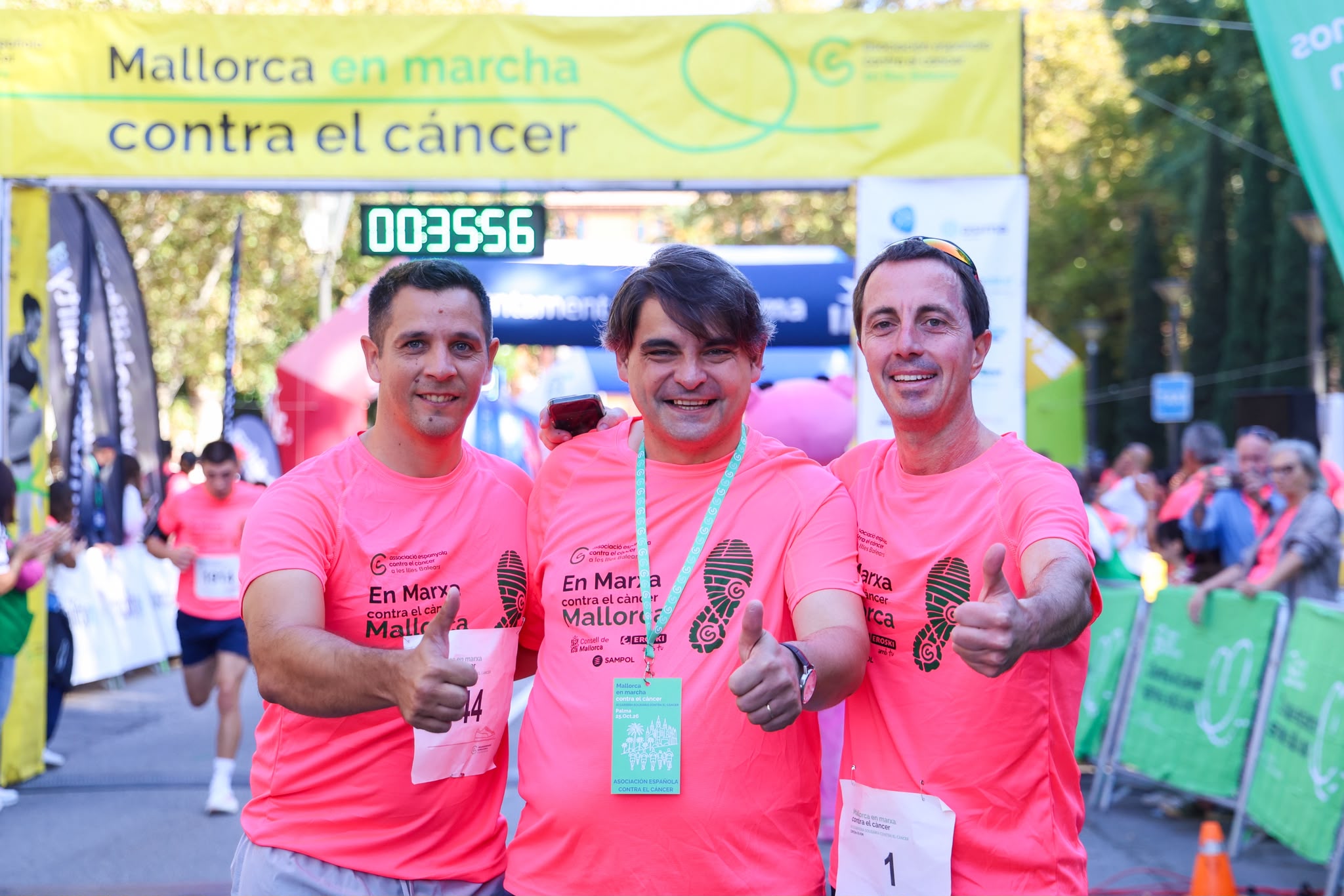 Imatges de la jornada amb participants de la marxa
