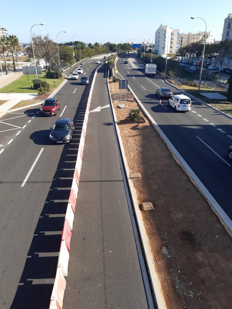Imagen del tramo cerrado para realizar las obras en la mediana.