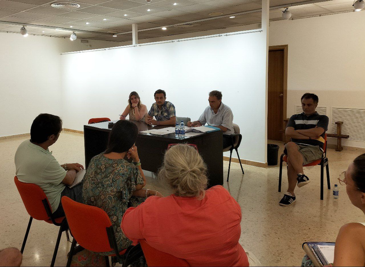 El conseller Iván Sevillano amb teixit empresarial i associatiu de Peguera i Andratx 