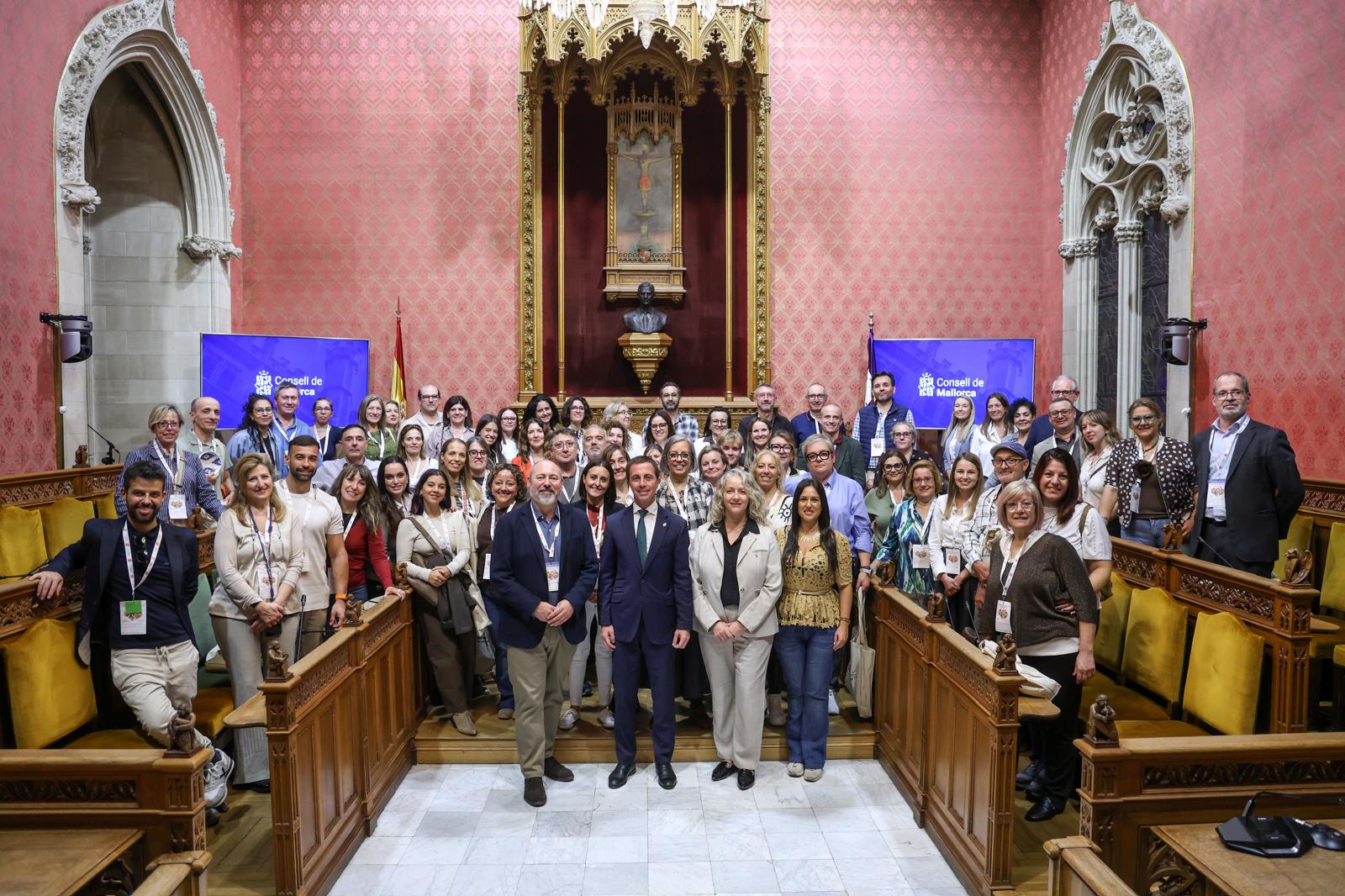 Llorenç Galmés recibe a 170 profesionales en el VI Encuentro Nacional de Mercados Tradicionales en Palma