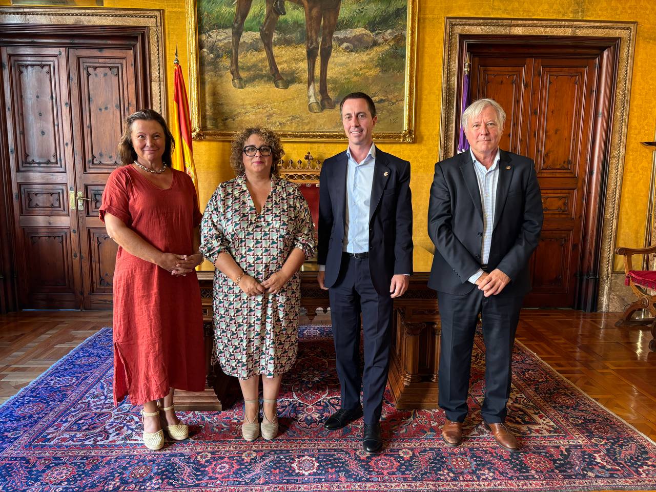 Galmés y Rodríguez junto a representantes de la FEHM y ACH