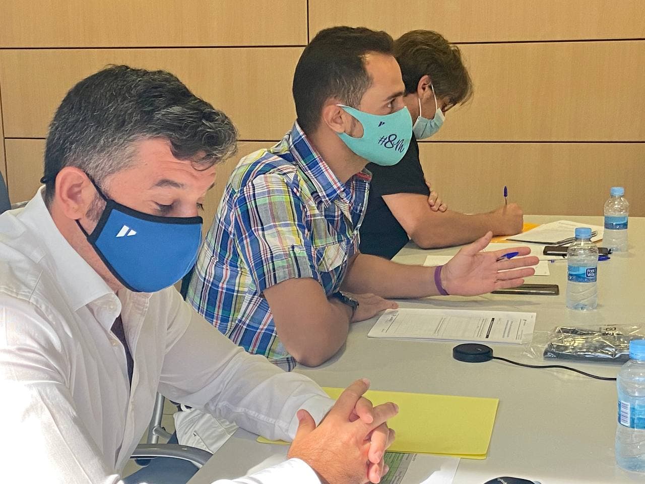 El conseller Iván Sevillano i el director insular de Mobilitat, Gonzalo Llamas, han presidit l'encontre