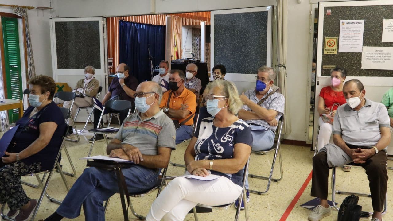 Acto celebrado en el local de la Associació de Gent Gran de la Vileta y Federació de Gent Gran de la CAIB