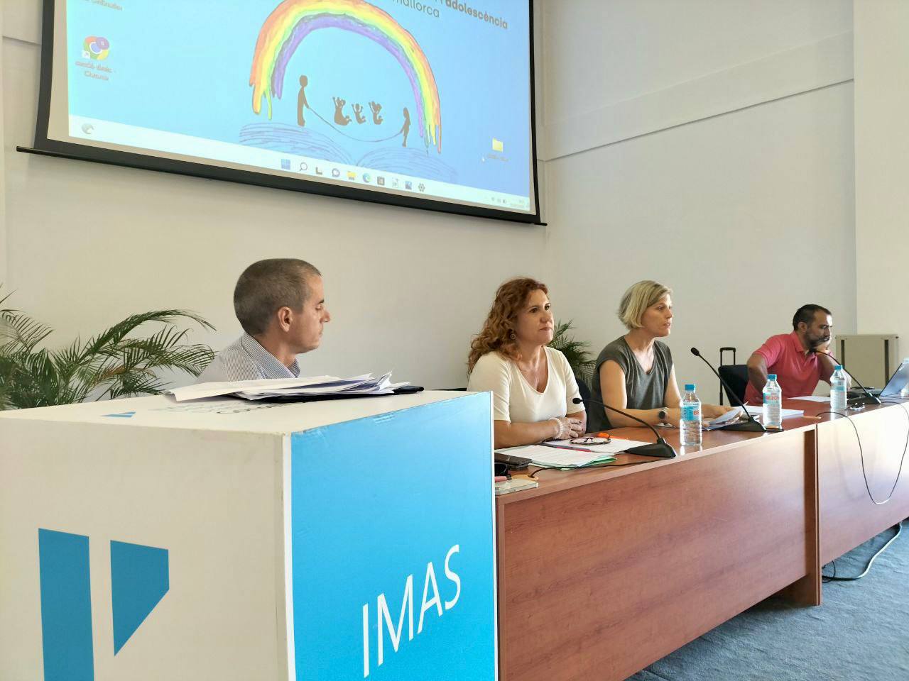 La consellera de Drets Socials ha presidit el Ple de l'OIIAM. 