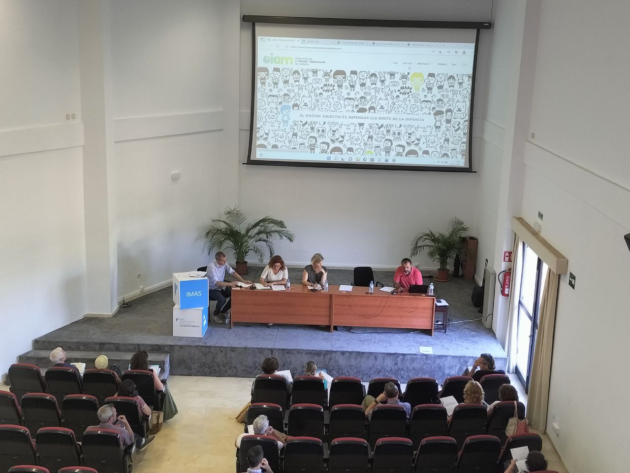 Imatge de la quarta sessió plenària de l'OIIAM. 