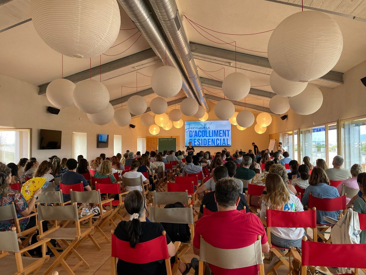 Professionals dels serveis d’acolliment residencial de l’IMAS analitzen el present i el futur de la metodologia de treball dels centres de Mallorca.