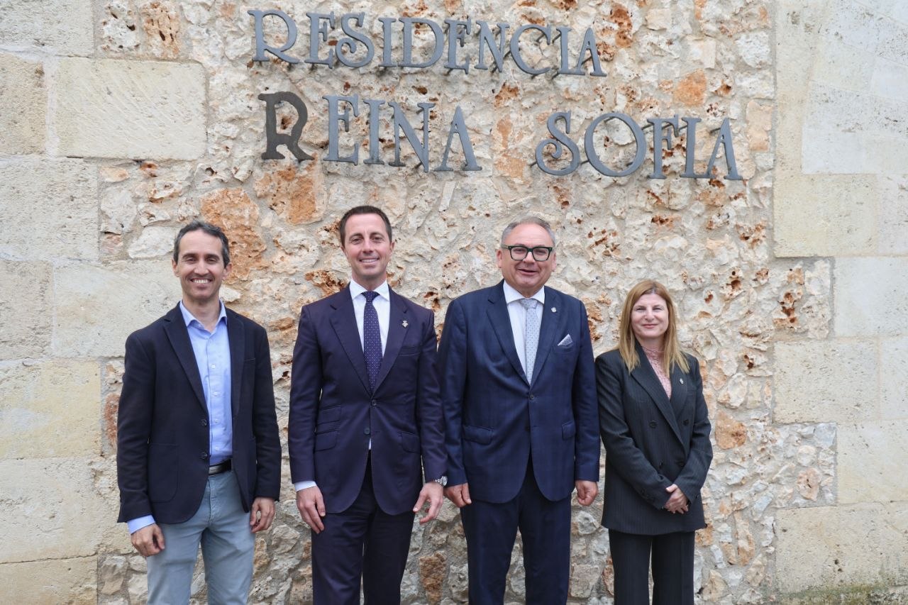 El Consell de Mallorca y el Ayuntamiento de Muro firman la constitución de la comisión bilateral para el traspaso de la residencia municipal