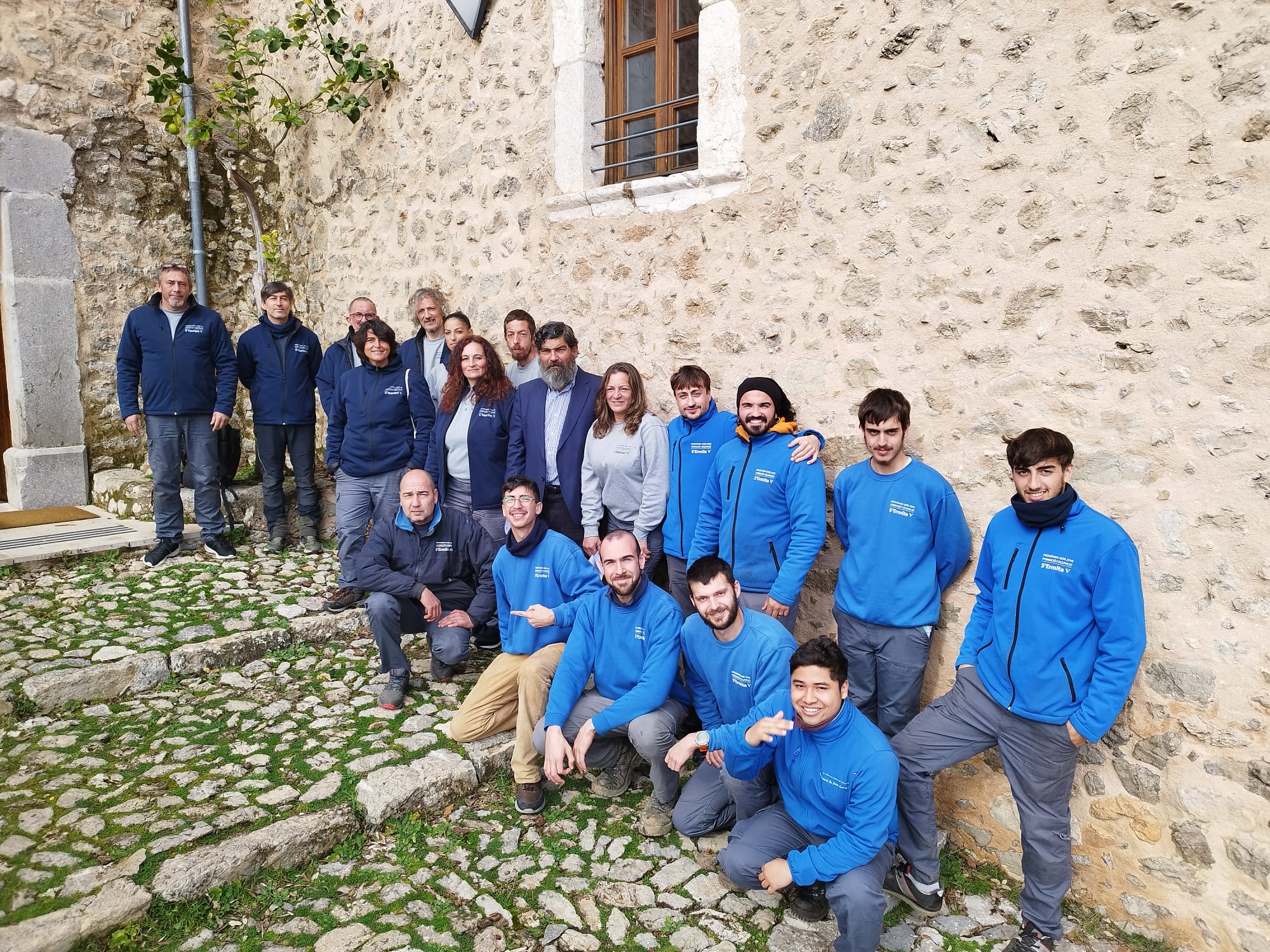 Alumnes de dos projectes de formació i ocupació SOIB en matèria agroforestal i construcció de pedra en sec, impulsats pel Consell de Mallorca.