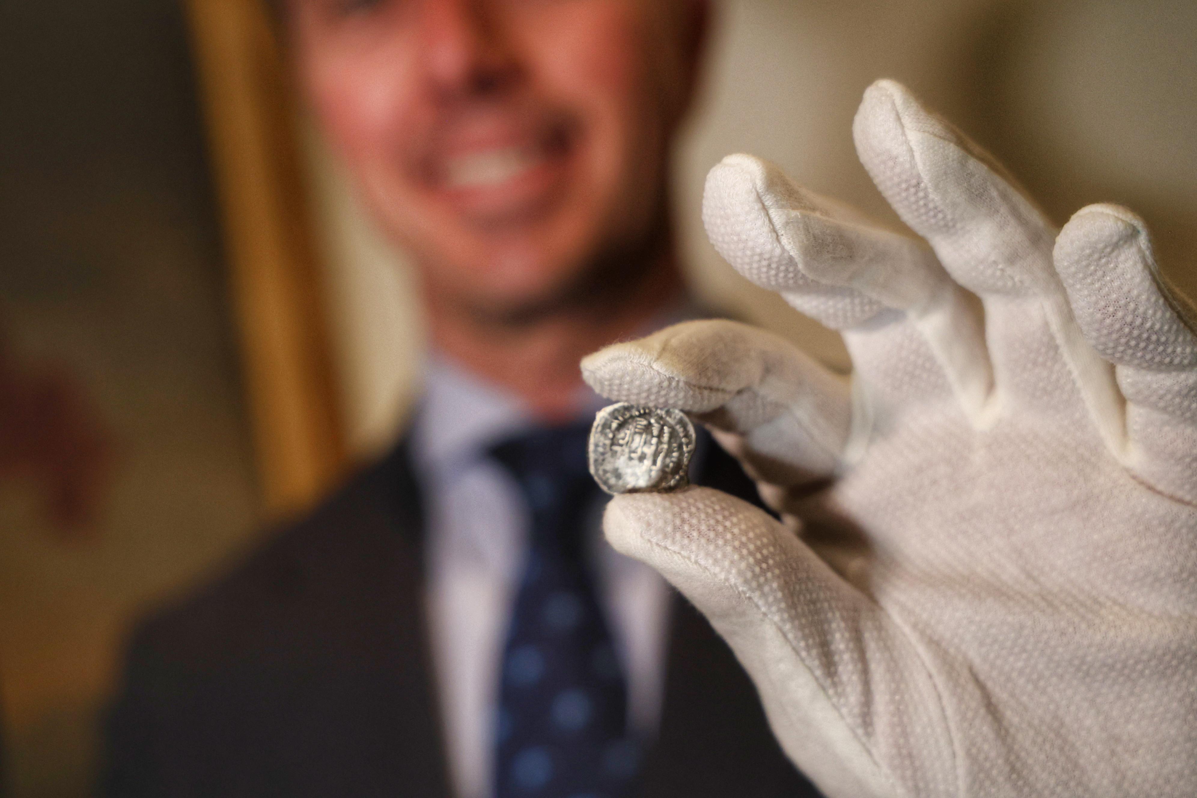 La moneda más antigua de la colección del Museu de Mallorca: un dírham del año 1044 dC