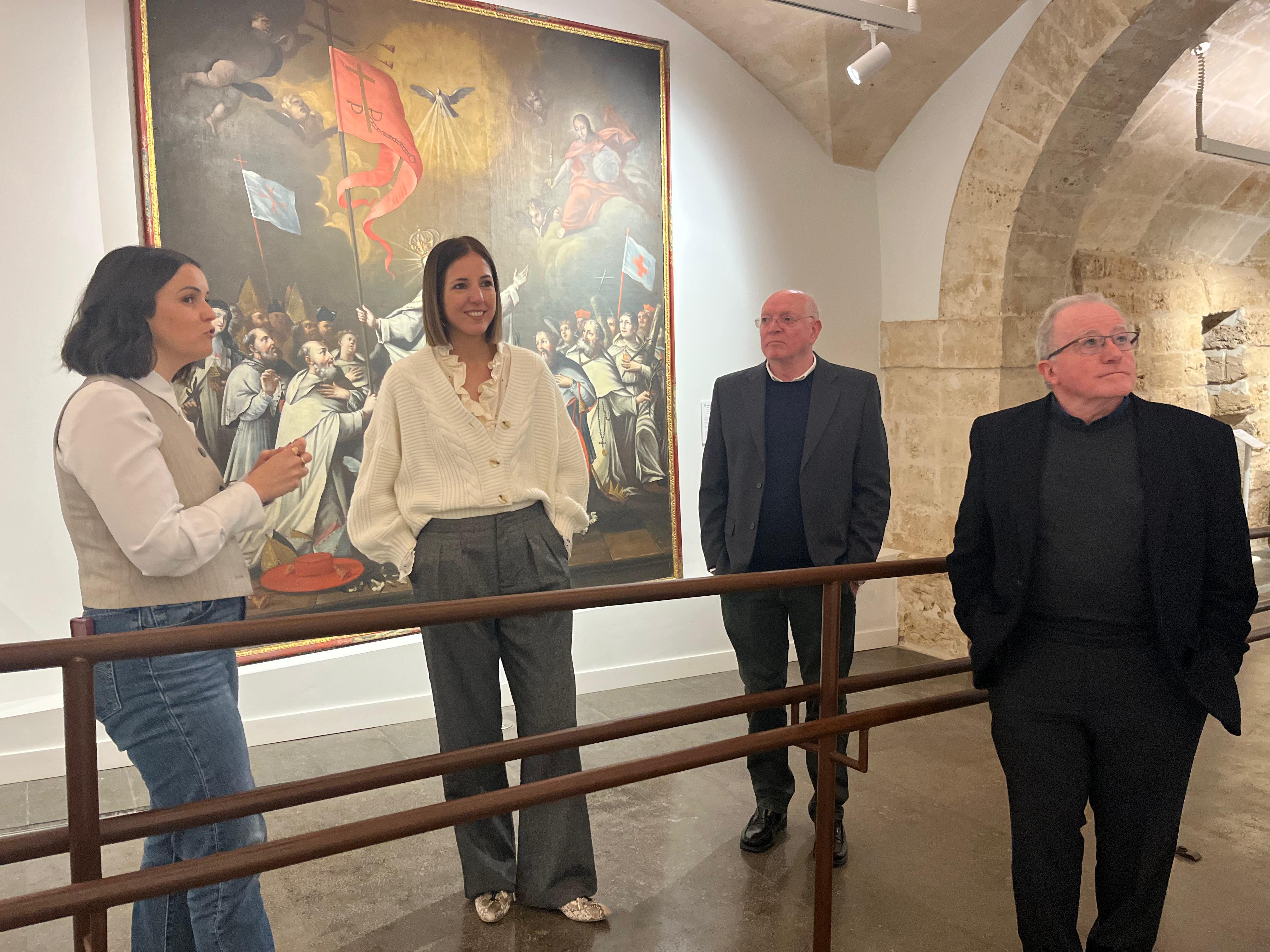 La vicepresidenta y consellera de Cultura y Patrimonio, Antònia Roca, durante la visita
