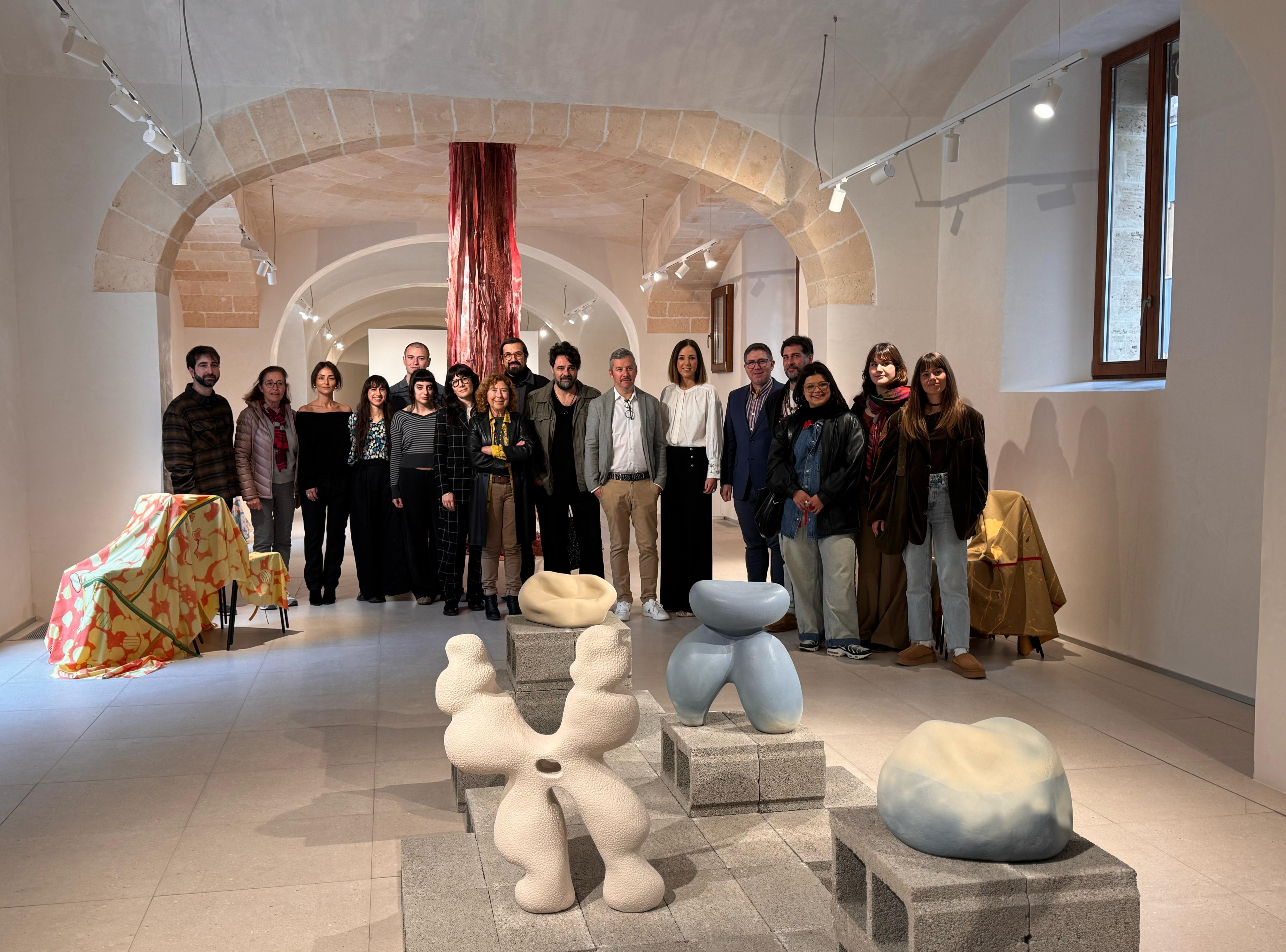 Moment de la presentació de l'exposició «Noves presències. Dins i més enllà del marc»