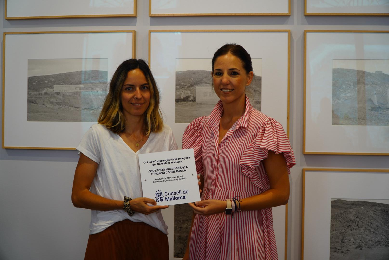Entrega de placas acreditativas de museos 