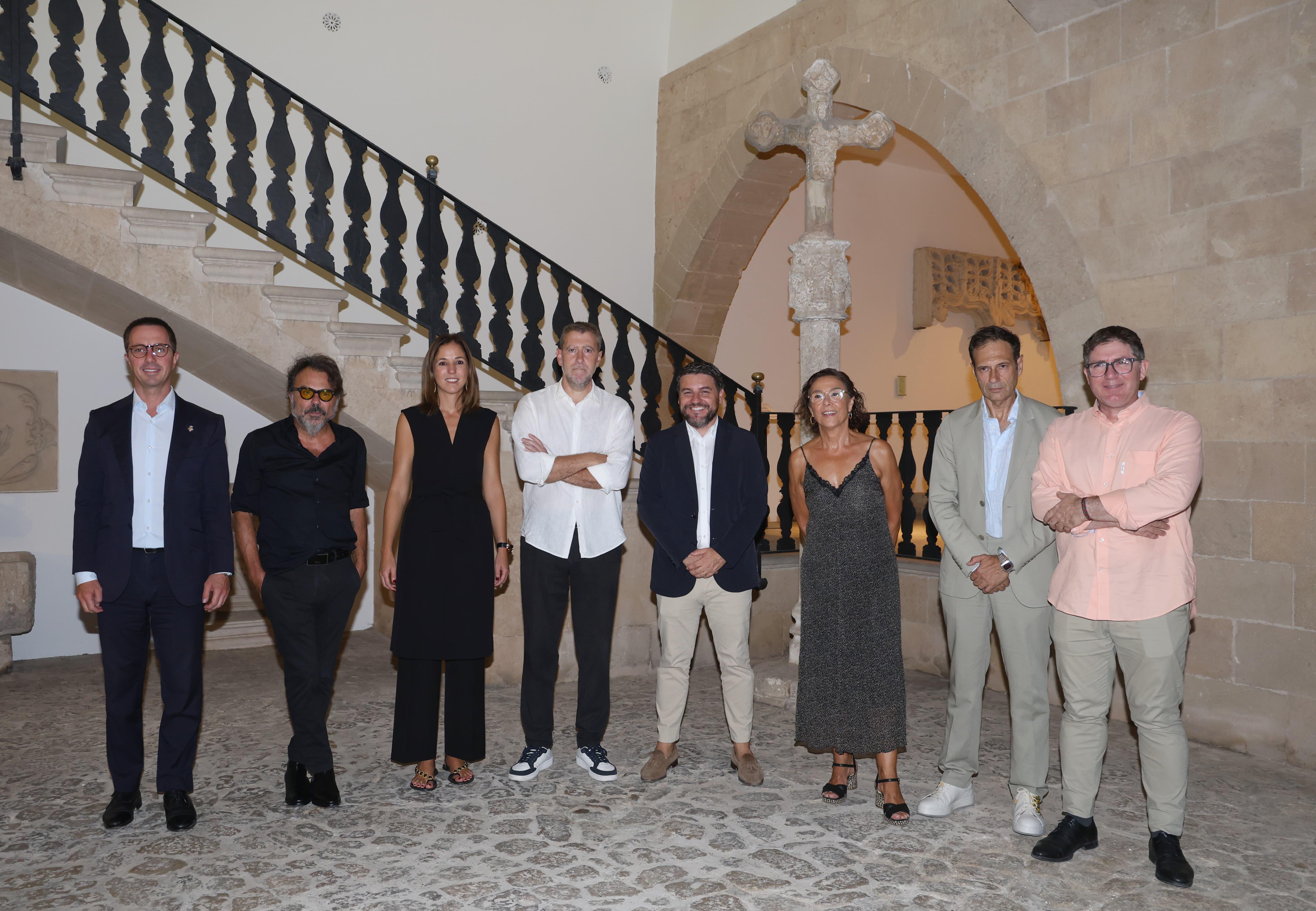 Inauguración de la exposición «Bernardí Roig. Hem arribat a l’infern!» en el Museo de Mallorca